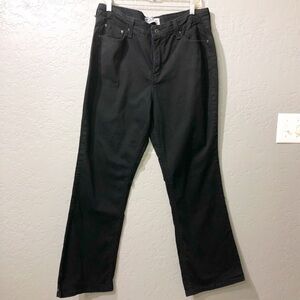 Signature by Levi’s Strauss & Co at waist bootcut